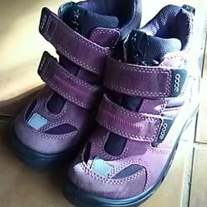 Ecco All Girls Terrian Boots Size 8